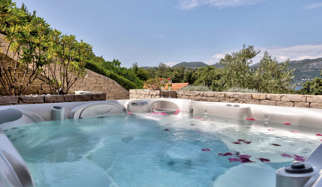 2 luxuriöse Villen auf der Insel Korcula