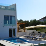 Haus mit Meerblick in Okrug Gornji