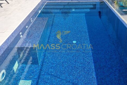 Pool 2